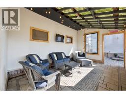 17 BARCLAY Avenue - 35