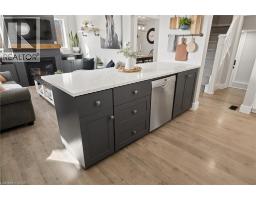 17 BARCLAY Avenue - 9