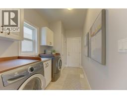 414 ZELLER Drive - 22