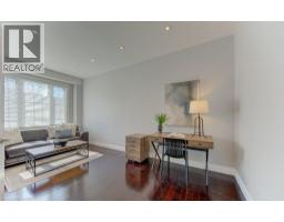 414 ZELLER Drive - 24