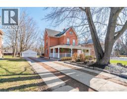 120 CAITHNESS Street E - 2