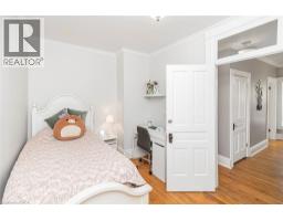 120 CAITHNESS Street E - 27