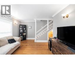 120 CAITHNESS Street E - 33