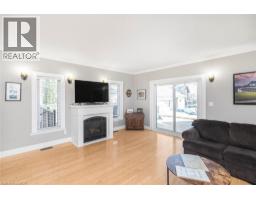 120 CAITHNESS Street E - 9