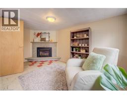 46 PEACHWOOD Court - 38