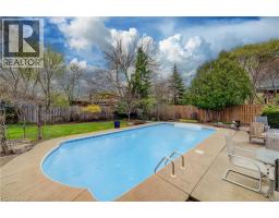 46 PEACHWOOD Court - 40