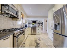 150 BAYNE Crescent - 7