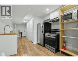 32 MARISA Street - 28