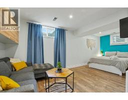 32 MARISA Street - 29