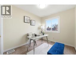 87 RALGREEN Crescent - 17