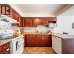 30 FALLOWFIELD Drive - 10