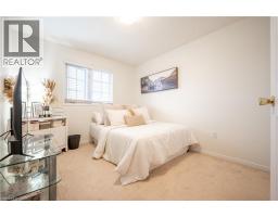 30 FALLOWFIELD Drive - 18