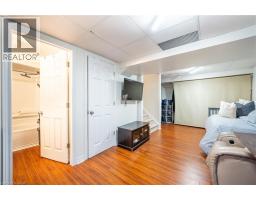 30 FALLOWFIELD Drive - 31