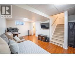 30 FALLOWFIELD Drive - 32