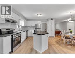 6 GOWINLOCK Court - 12