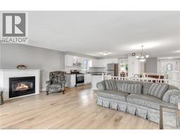 6 GOWINLOCK Court - 16