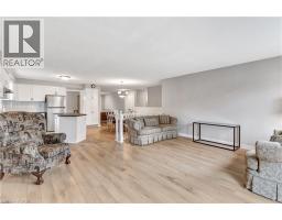 6 GOWINLOCK Court - 17