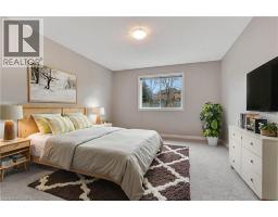 6 GOWINLOCK Court - 19