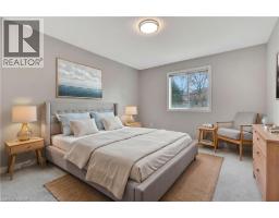 6 GOWINLOCK Court - 23