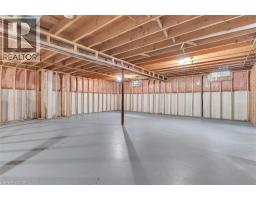 6 GOWINLOCK Court - 32