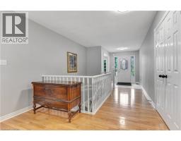 6 GOWINLOCK Court - 9