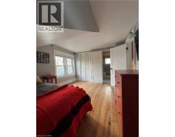 14 GREENOCK Street W - 14