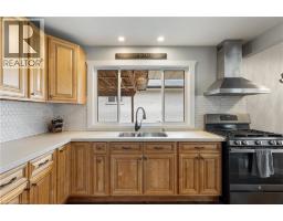 122 SWEETBRIAR Drive - 12