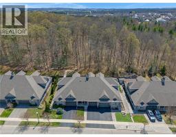 227 CHESTNUT HILL Crescent - 1