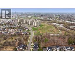 213 FALLOWFIELD Drive - 43