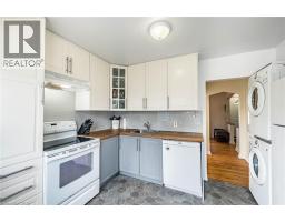 40 N ELLIS Crescent N - 10