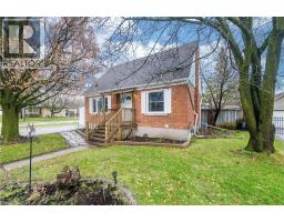 40 N ELLIS Crescent N - 2