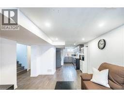 40 N ELLIS Crescent N - 29