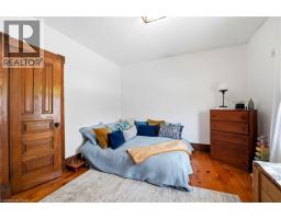 19 RIVERSIDE Drive W - 13