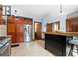 19 RIVERSIDE Drive W - 18