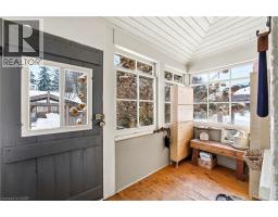 19 RIVERSIDE Drive W - 21