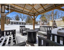 19 RIVERSIDE Drive W - 22