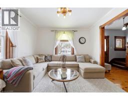 19 RIVERSIDE Drive W - 8