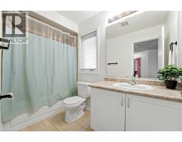 420 ARMSTRONG Street W - 19