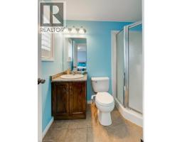 386 FAIRWAY Road - 23