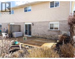 33A LINGWOOD Drive - 32