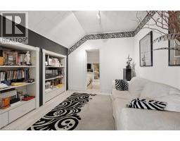 64 FRANCIS Street N - 22