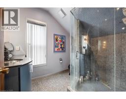 64 FRANCIS Street N - 26