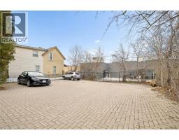 64 FRANCIS Street N - 28