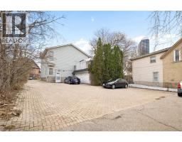 64 FRANCIS Street N - 29