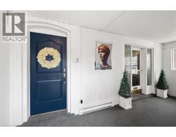 64 FRANCIS Street N - 5