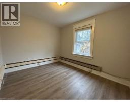 109 MOORE Avenue - 10