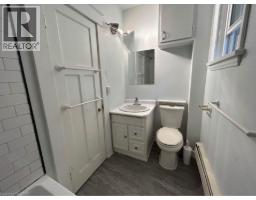 109 MOORE Avenue - 14