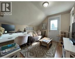 109 MOORE Avenue - 18