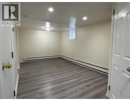 109 MOORE Avenue - 25