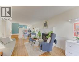 18 RIPLEY Crescent - 16